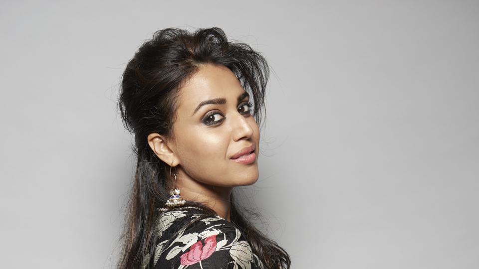 Bollywood star Swara Bhaskar apologises to Muslims during elections